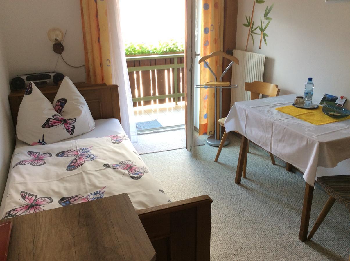 Haus Eder Burgi Hotel Nikolsdorf Habitación foto